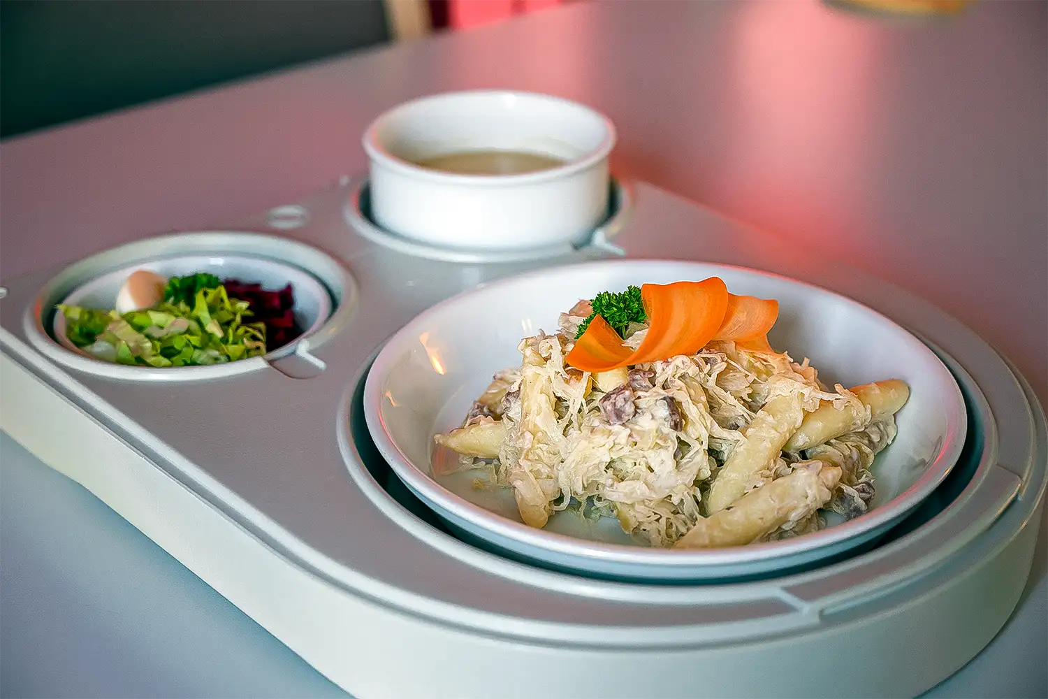 Mahlzeit im Altersheim
